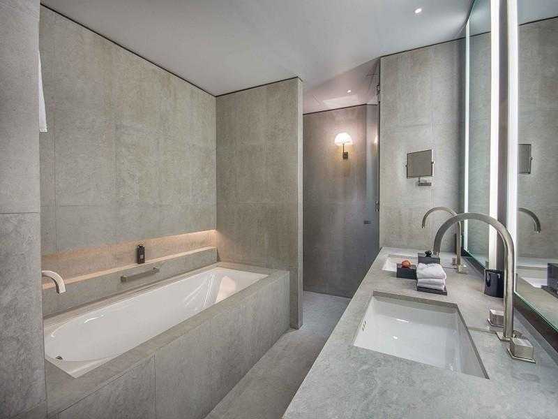 Armani Residences – Bathroom