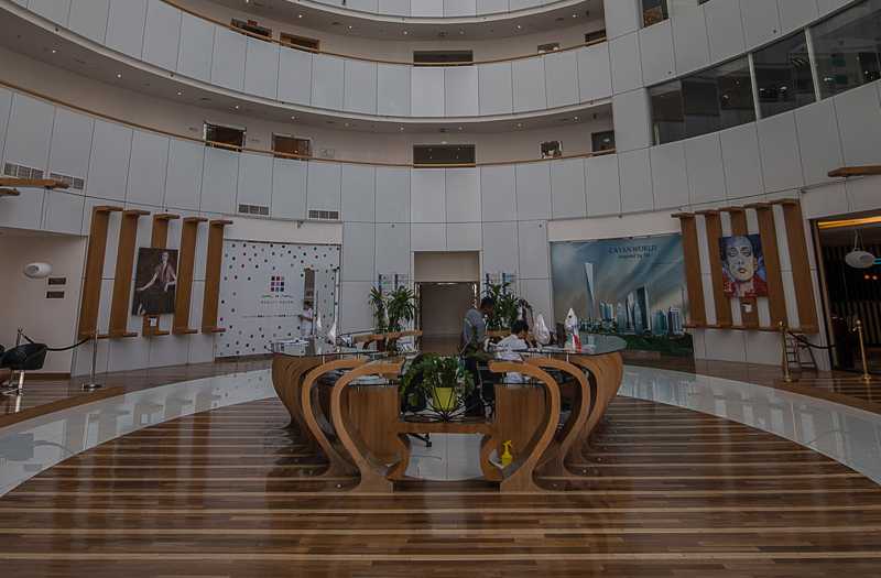 Cayan Business Center – Lobby