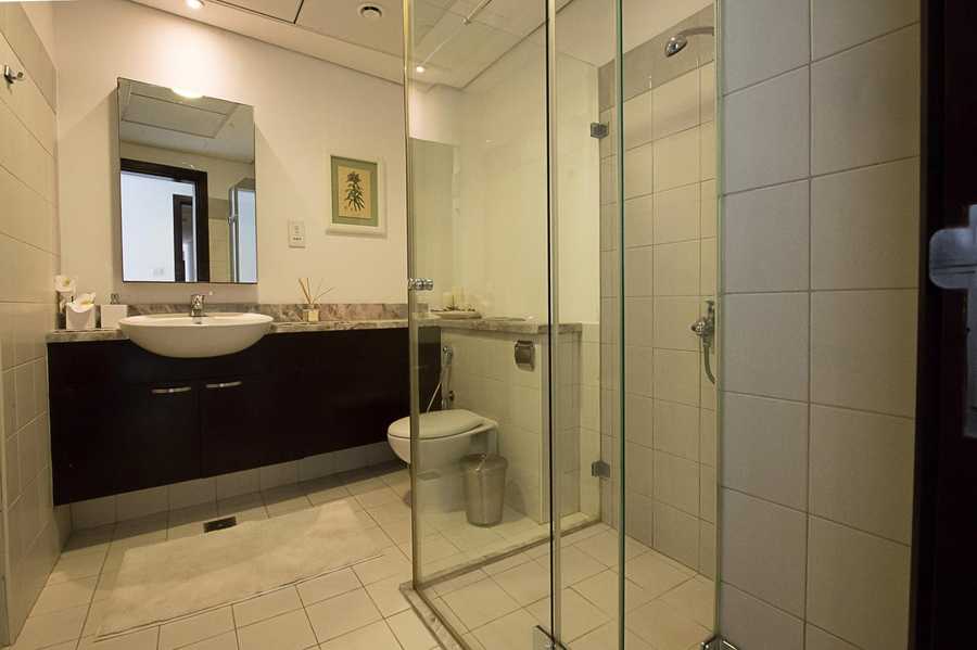 Marina Tower – Bathroom