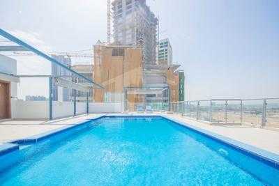 Bahia Residences 1 – Swimming Pool