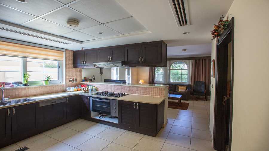 Jumeirah Park Homes – Kitchen
