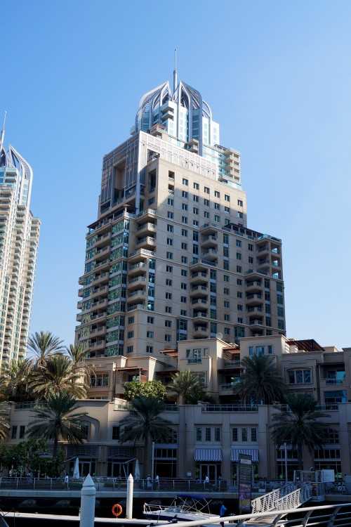 Al Mesk Tower – Exterior